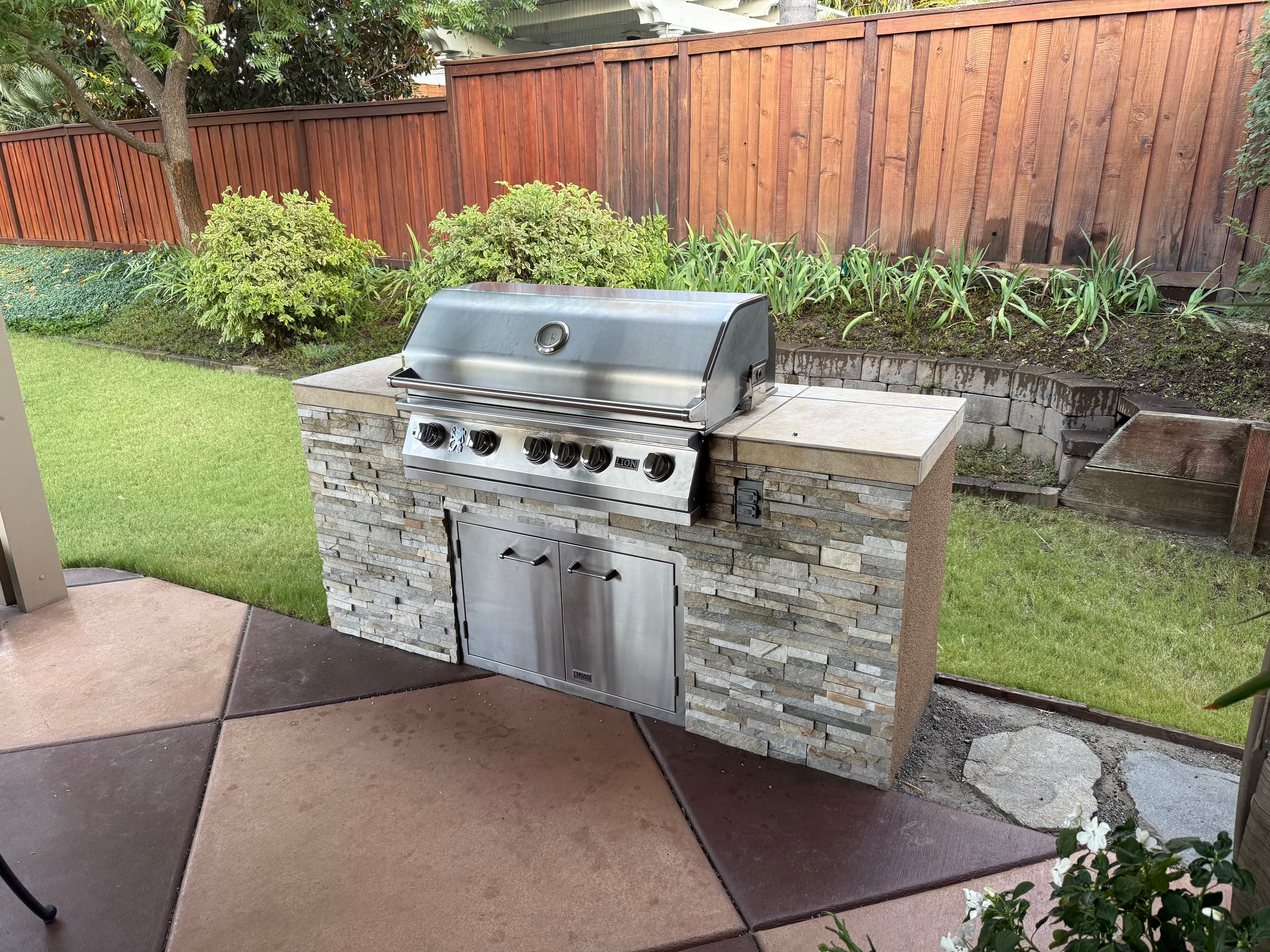 Luxury outdoor grill